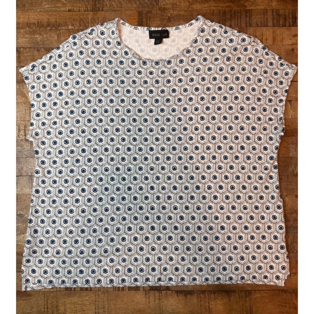 J. Jill Wearever Navy White Geometric Floral Knit Top Petite Small Short Sleeve